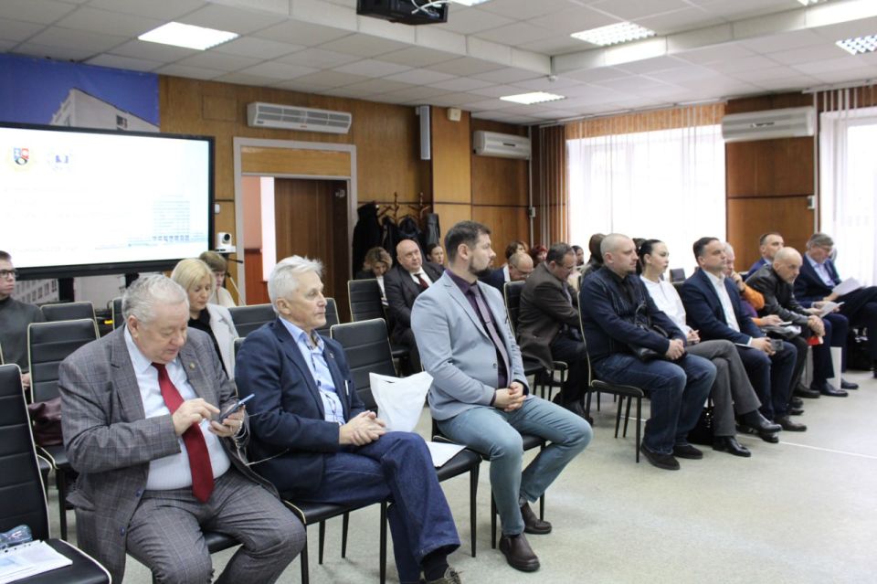 20 ноября в Центре этнополитической реабилитации ДонГУ прошла стратегическая сессия, посвященная этнополитическим аспектам денацификации 20 ноября в Центре этнополитической реабилитации ДонГУ прошла стратегическая сессия, посвященная этнополитическим аспектам денацификации