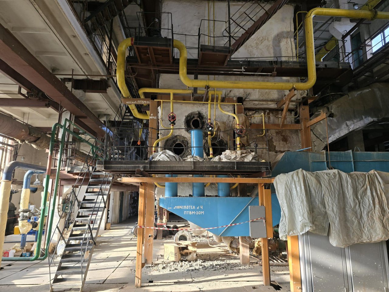 Владимирцы продолжают ремонт в первой котельной Кировского Владимирцы продолжают ремонт в первой котельной Кировского