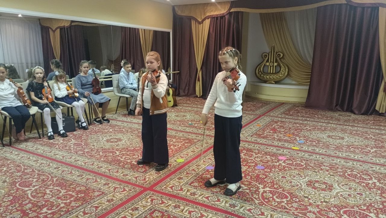 В Кировском прошел незабываемый концерт юных музыкантов В Кировском прошел незабываемый концерт юных музыкантов