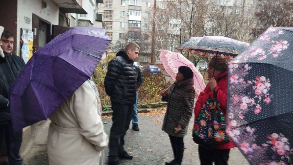 Дмитрий Дикий провел встречу с жителями улицы Чубаря Червоногвардейского района Макеевки Дмитрий Дикий провел встречу с жителями улицы Чубаря Червоногвардейского района Макеевки