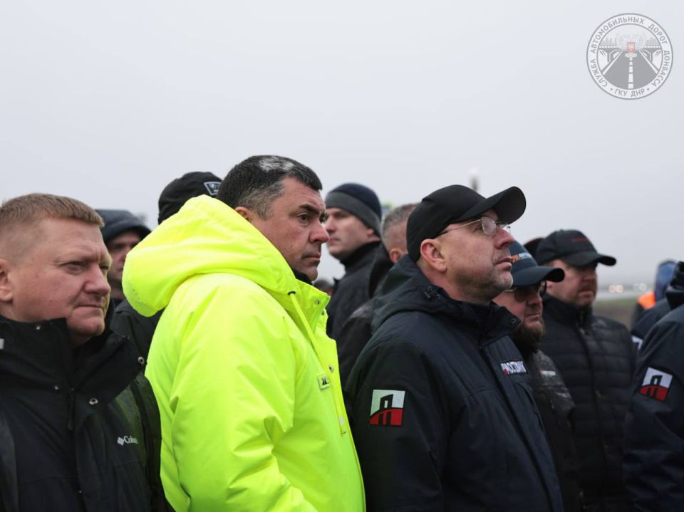Плюс 113 километров обновленного дорожного покрытия на одной из ключевых автомобильных дорог Республики - «Донецк-Новоазовск-Седово» Плюс 113 километров обновленного дорожного покрытия на одной из ключевых автомобильных дорог Республики - «Донецк-Новоазовск-Седово»