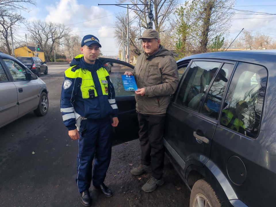 В Макеевке госавтоинспекторы провели профилактическую акцию