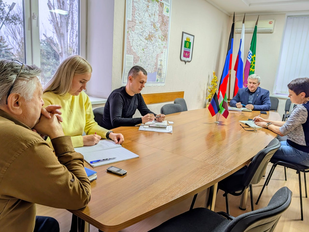 Глава муниципального образования Старобешевский муниципальный округ Николай Михайлов провел оперативное совещание по текущим вопросам