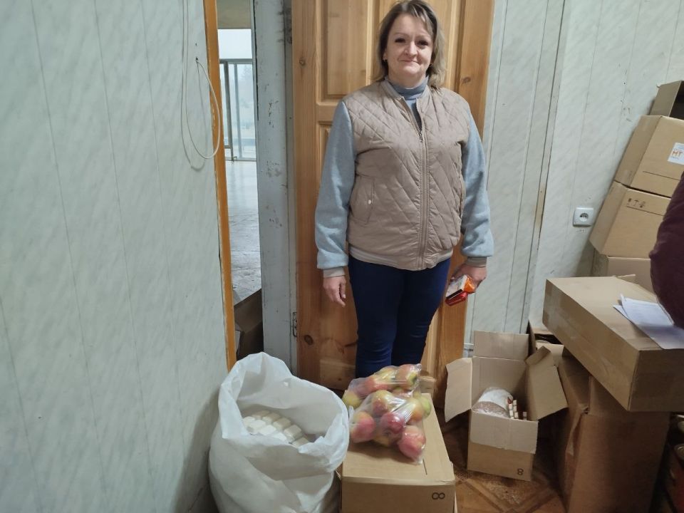 Денис Зубов: Протяни руку помощи. Отдел опеки и попечительства администрации городского округа Иловайск провёл выдачу гуманитарной помощи детям-сиротам, детям, лишенным родительского попечения, а также недееспособным... Денис Зубов: Протяни руку помощи. Отдел опеки и попечительства администрации городского округа Иловайск провёл выдачу гуманитарной помощи детям-сиротам, детям, лишенным родительского попечения, а также недееспособным...