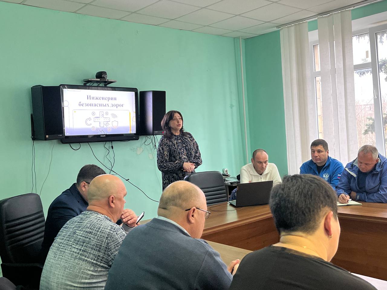 Василий Овчаров: Совместно с представителями ФКУ УПРДОР «ТАМАНЬ» и председателем Новоазовского муниципального совета Алексеем Яновским мы провели встречу с жителями Новоазовска Василий Овчаров: Совместно с представителями ФКУ УПРДОР «ТАМАНЬ» и председателем Новоазовского муниципального совета Алексеем Яновским мы провели встречу с жителями Новоазовска