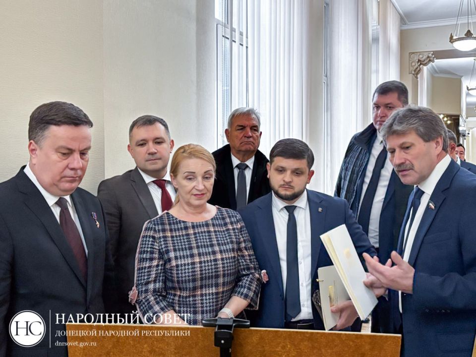 В Народном Совете прошла выставка фоторабот, посвященных природному богатству Хакасии В Народном Совете прошла выставка фоторабот, посвященных природному богатству Хакасии