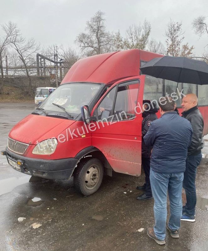 Алексей Кулемзин: В целях повышения уровня безопасности пассажирских перевозок и выявления фактов эксплуатации технически неисправных автобусов сегодня на ДС «Центр» администрацией г.о. Донецк организовано профилактическое... Алексей Кулемзин: В целях повышения уровня безопасности пассажирских перевозок и выявления фактов эксплуатации технически неисправных автобусов сегодня на ДС «Центр» администрацией г.о. Донецк организовано профилактическое...