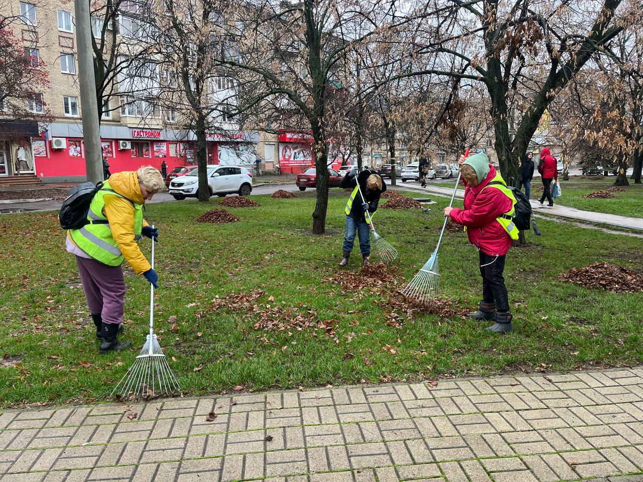 МУП «Простор» ежедневно выполняет все необходимые работы по содержанию городских улиц МУП «Простор» ежедневно выполняет все необходимые работы по содержанию городских улиц
