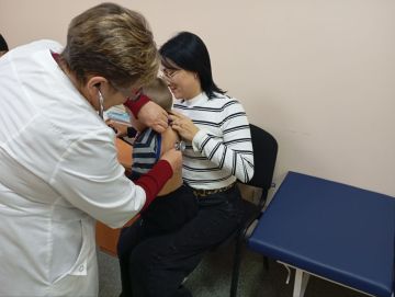 Врач Мирненской амбулатории ОПСМ осуществила выезд в с.Гранитное с целью вакцинации детского населения