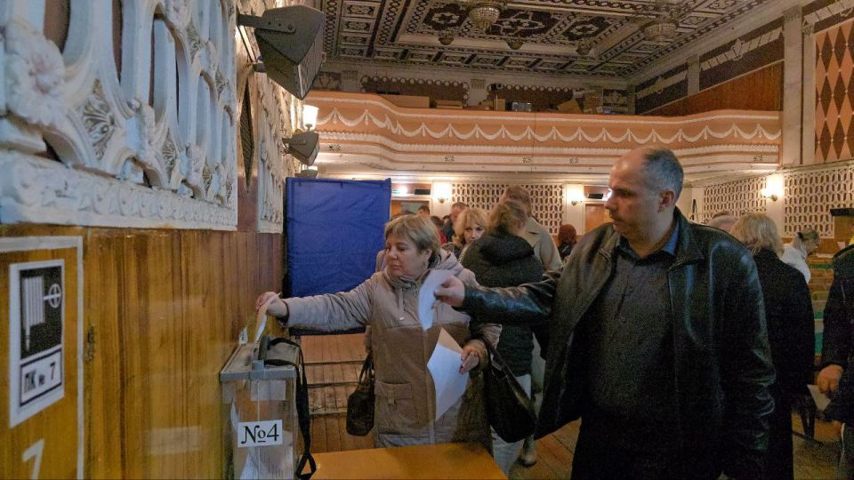 В Докучаевске состоялась V Конференция местного отделения Партии «Единая Россия» В Докучаевске состоялась V Конференция местного отделения Партии «Единая Россия»