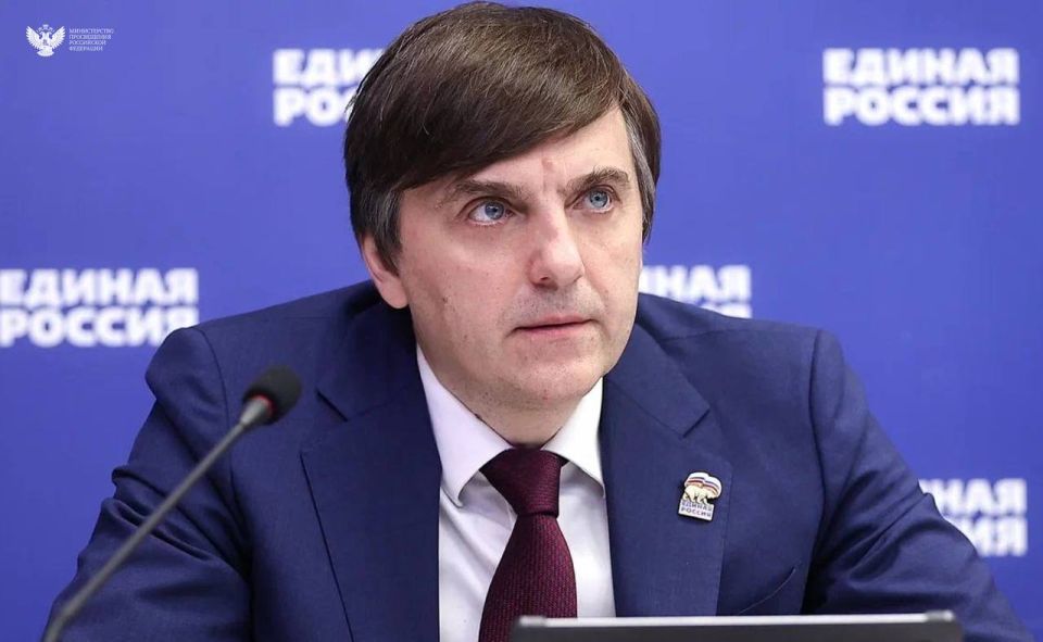 Сергей Кравцов обсудил капремонт и строительство учреждений образования с депутатами «Единой России» на совещании всероссийского штаба Сергей Кравцов обсудил капремонт и строительство учреждений образования с депутатами «Единой России» на совещании всероссийского штаба