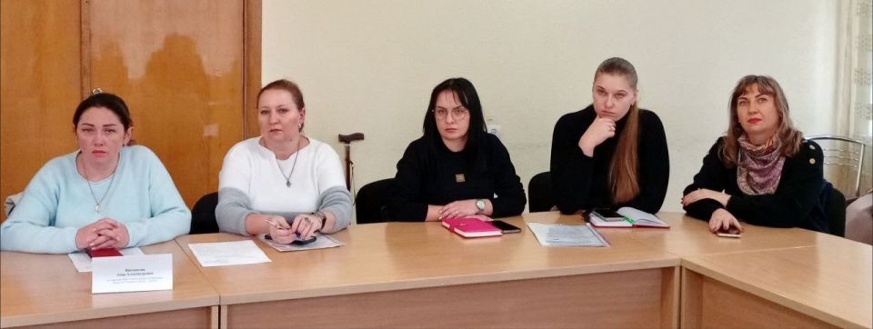 Наталья Бегуненко: В Управе Петровского внутригородского района Администрации городского округа Донецк прошло заседание Комиссии по делам несовершеннолетних и защите их прав Наталья Бегуненко: В Управе Петровского внутригородского района Администрации городского округа Донецк прошло заседание Комиссии по делам несовершеннолетних и защите их прав