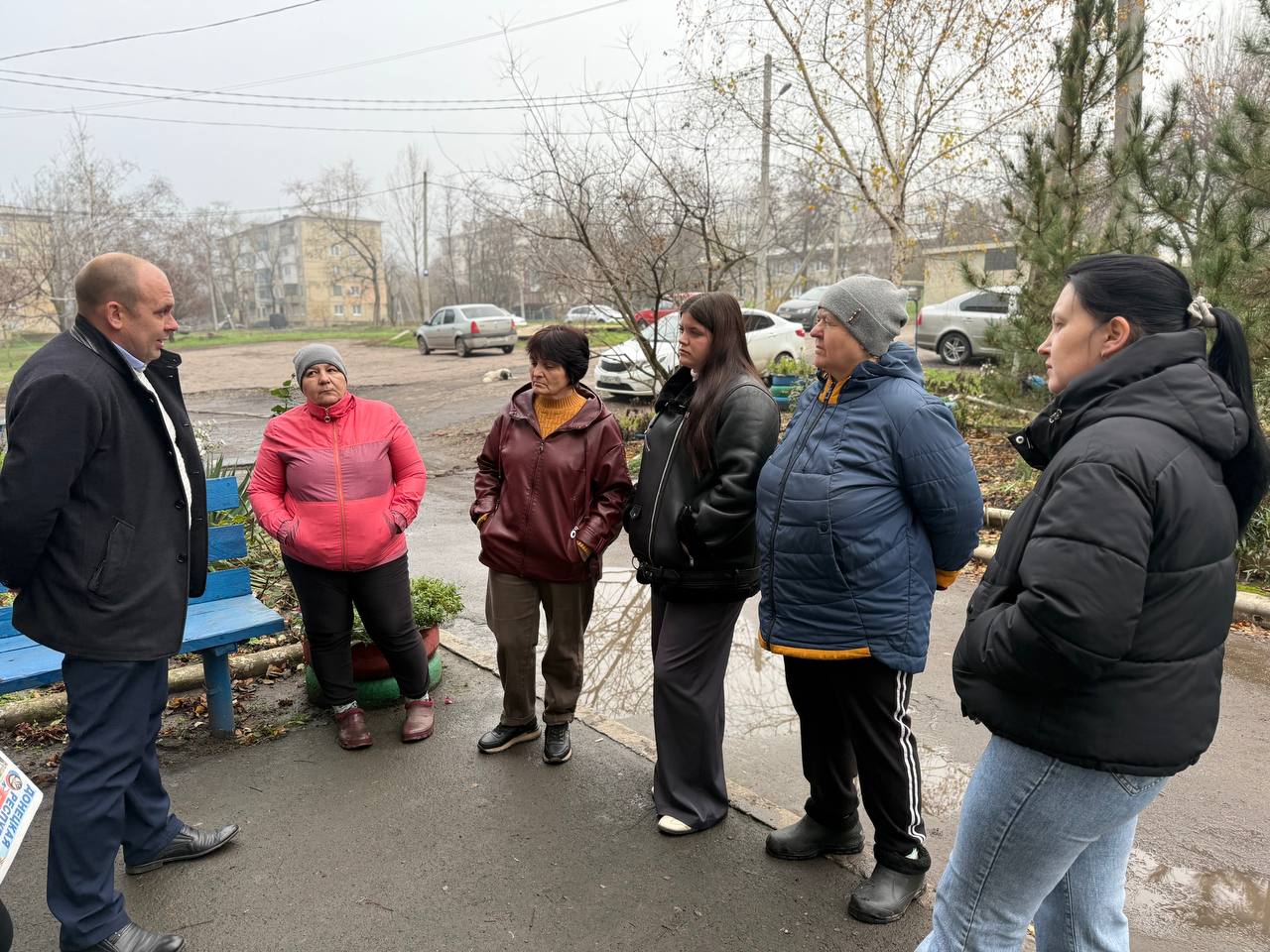 Сегодня, 21 ноября, в рамках проекта «УПРАВДОМ» ВПП «ЕДИНАЯ РОССИЯ», состоялась встреча с жителями улицы Короленко г. Моспино Сегодня, 21 ноября, в рамках проекта «УПРАВДОМ» ВПП «ЕДИНАЯ РОССИЯ», состоялась встреча с жителями улицы Короленко г. Моспино