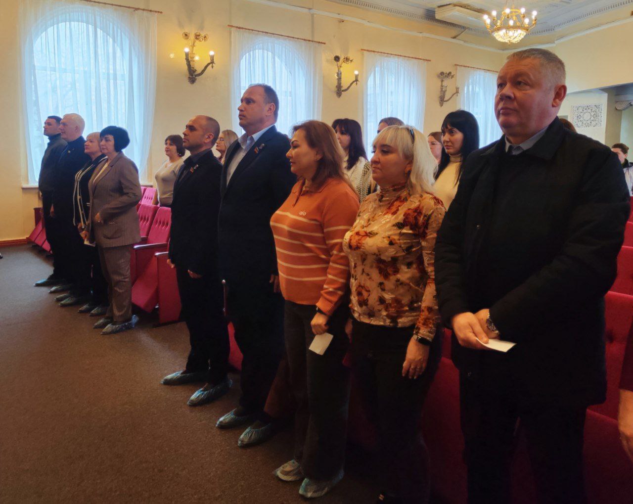 В Торезе состоялась V Конференция местного отделения «Единой России» В Торезе состоялась V Конференция местного отделения «Единой России»