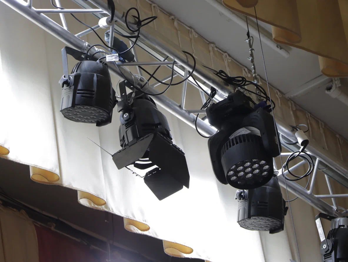 Глава ДНР Денис Пушилин сообщил,что в Донецкую государственную академическую филармонию поставили новое оборудование