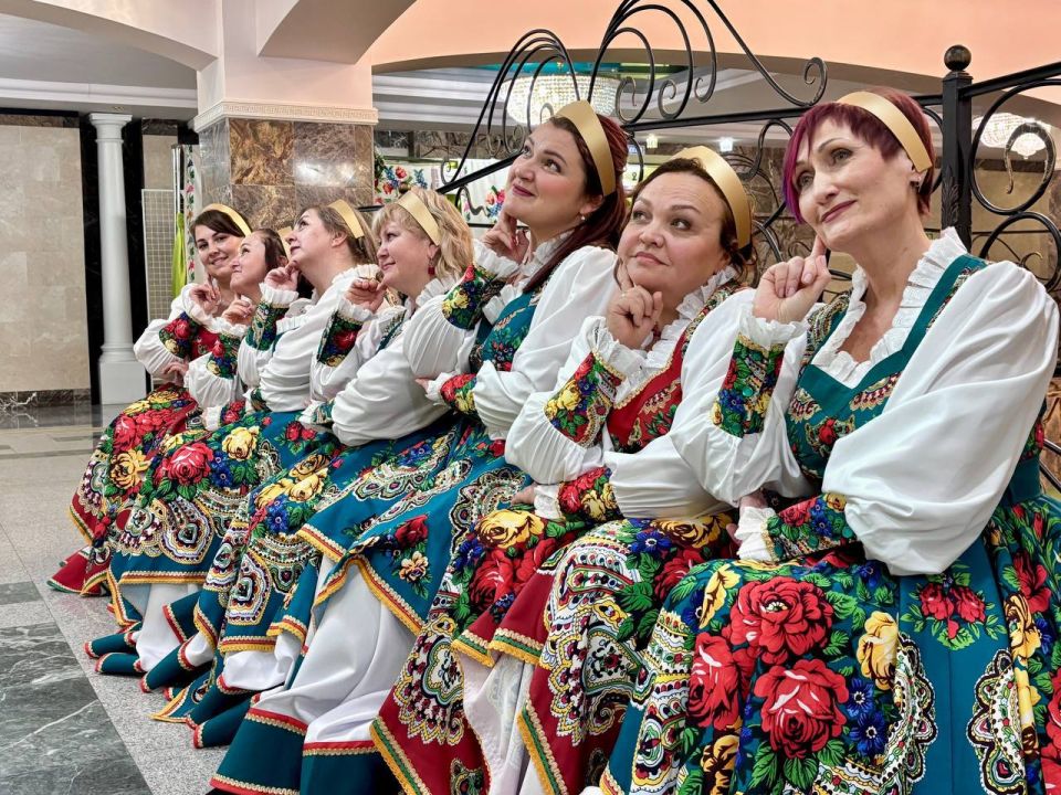 Кто бы мог подумать, что колонка от Союза женщин ДНР и общественной организации «Русский мир» совершит такое путешествие и принесет радость на северную землю Кто бы мог подумать, что колонка от Союза женщин ДНР и общественной организации «Русский мир» совершит такое путешествие и принесет радость на северную землю