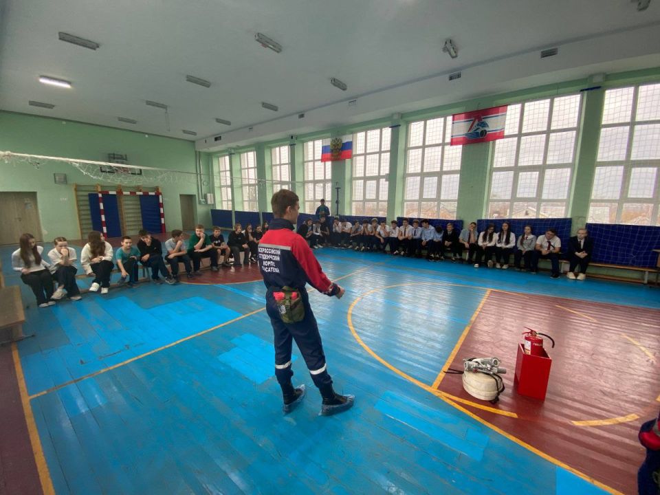«Школа антитеррора». Студенты-спасатели Донецкого РО ВСКС провели практические занятия для учащихся мариупольских школ №68, №14 и №59 «Школа антитеррора». Студенты-спасатели Донецкого РО ВСКС провели практические занятия для учащихся мариупольских школ №68, №14 и №59