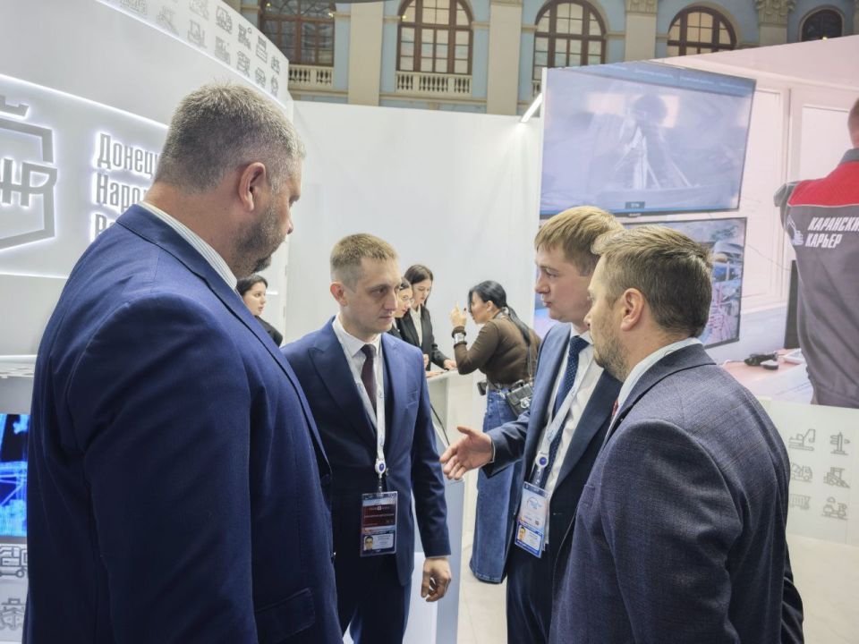Александр Бондаренко: На Транспортной неделе Донецкая Народная Республика была представлена ярким выставочным стендом Александр Бондаренко: На Транспортной неделе Донецкая Народная Республика была представлена ярким выставочным стендом
