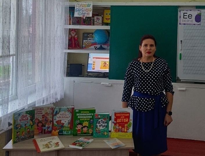 20 ноября активисты Женского движения партии Единая Россия, библиотекари Центральной городской детской библиотеки провели для юных читателей познавательные и увлекательные мероприятия, посвященные Всемирному дню ребёнка 20 ноября активисты Женского движения партии Единая Россия, библиотекари Центральной городской детской библиотеки провели для юных читателей познавательные и увлекательные мероприятия, посвященные Всемирному дню ребёнка
