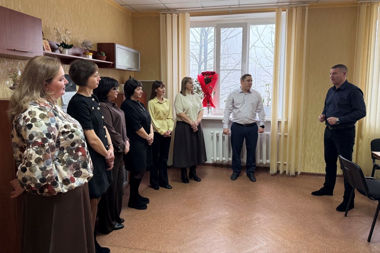 Александр Шатов: В Шахтерске поздравили работников налоговых органов с профессиональным праздником Александр Шатов: В Шахтерске поздравили работников налоговых органов с профессиональным праздником