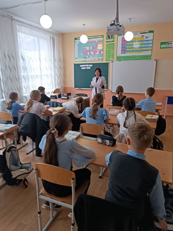 В поддержку недели борьбы с антимикробной резистентностью медицинской сестрой кабинета по оказанию медицинской помощи несовершеннолетним Чермалыкской амбулатории ОПСМ была проведена беседа с учащимися на тему: ... В поддержку недели борьбы с антимикробной резистентностью медицинской сестрой кабинета по оказанию медицинской помощи несовершеннолетним Чермалыкской амбулатории ОПСМ была проведена беседа с учащимися на тему: ...