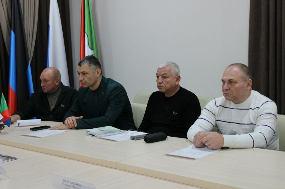 Роман Конев: 21 ноября 2025 года состоялись совместные заседания постоянных комитетов Горловского городского совета Донецкой Народной Республики Роман Конев: 21 ноября 2025 года состоялись совместные заседания постоянных комитетов Горловского городского совета Донецкой Народной Республики