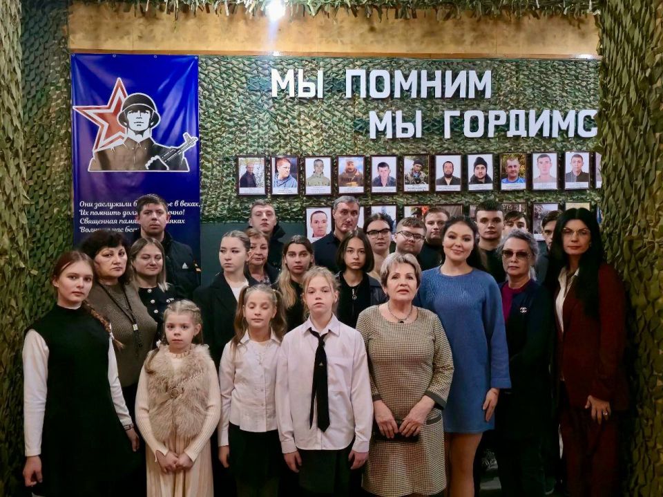 Мы помним! Мы гордимся!. 19 ноября заместитель Председателя Молодежного Парламента ДНР Богдан Зайцев и заместитель председателя Комитета по патриотическому воспитанию и социальной адаптации молодежи, участвующей в боевых... Мы помним! Мы гордимся!. 19 ноября заместитель Председателя Молодежного Парламента ДНР Богдан Зайцев и заместитель председателя Комитета по патриотическому воспитанию и социальной адаптации молодежи, участвующей в боевых...