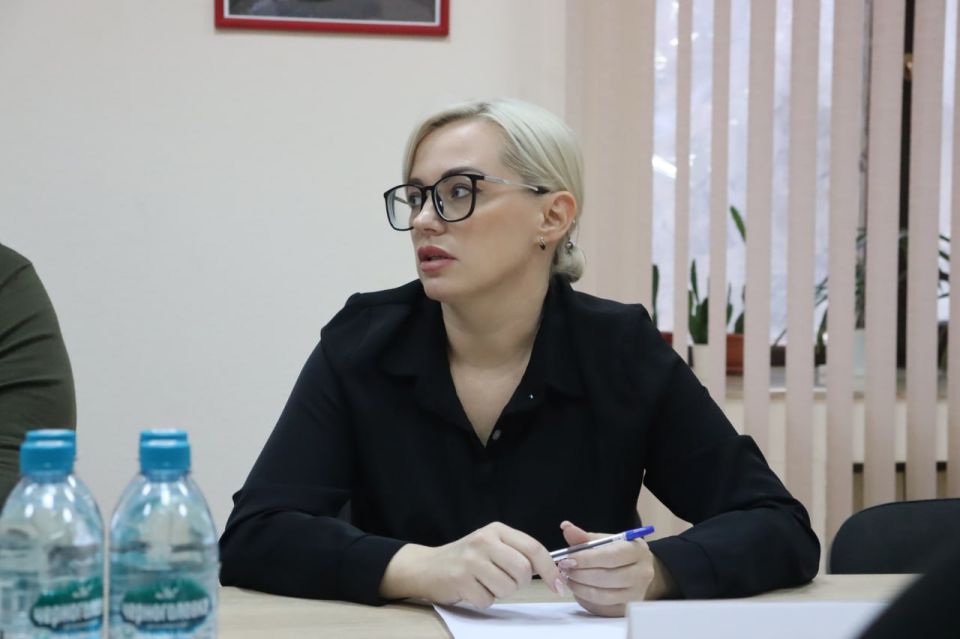 Заседание комиссии по информационной и молодежной политике, патриотическому воспитанию и добровольчеству (волонтерству), формированию здорового образа жизни, физической культуре и спорту состоялось в стенах Общественной... Заседание комиссии по информационной и молодежной политике, патриотическому воспитанию и добровольчеству (волонтерству), формированию здорового образа жизни, физической культуре и спорту состоялось в стенах Общественной...