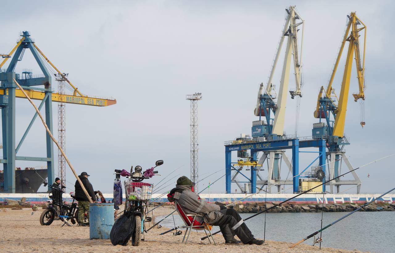 «Золотой» осенний клев: На Песчаном пляже Мариуполя рыбацкий бум по вылову азовских деликатесов «Золотой» осенний клев: На Песчаном пляже Мариуполя рыбацкий бум по вылову азовских деликатесов