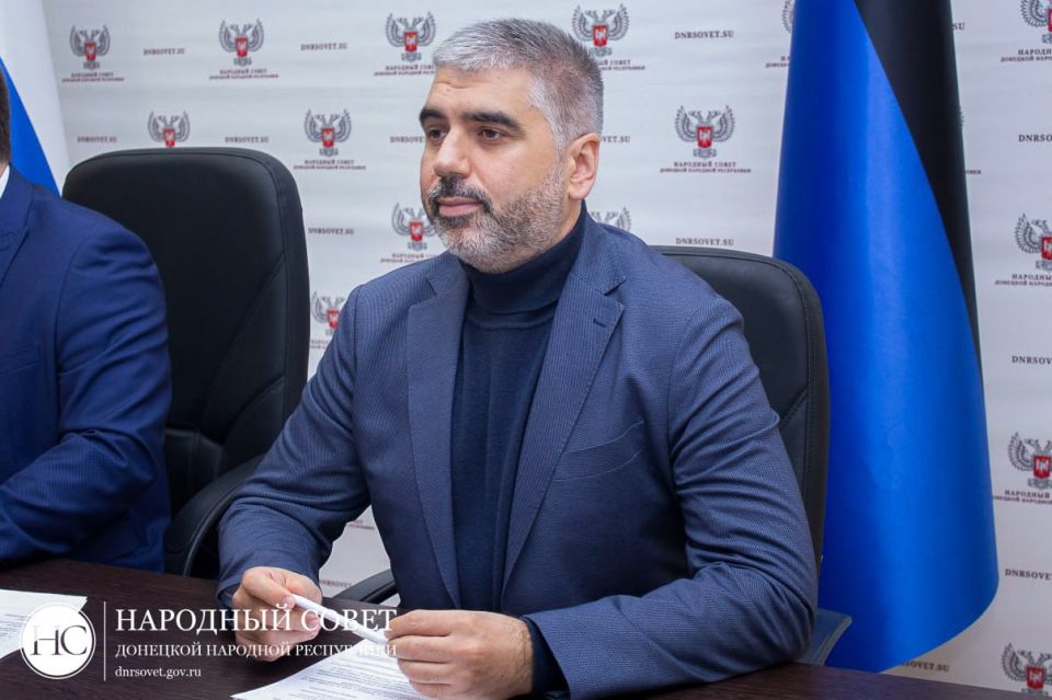 Константин Кузьмин: Провел рабочее совещание с Президиумом Народного Совета и председателями комитетов парламента Константин Кузьмин: Провел рабочее совещание с Президиумом Народного Совета и председателями комитетов парламента