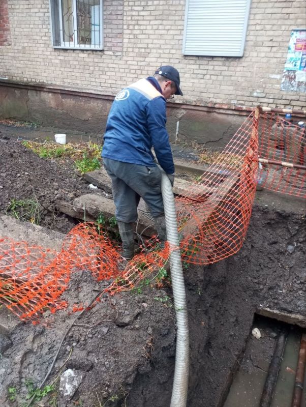 Роман Конев: ФИЛИАЛ «ГОРЛОВКАТЕПЛОСЕТЬ» ГУП ДНР «ДОНБАССТЕПЛОЭНЕРГО» Роман Конев: ФИЛИАЛ «ГОРЛОВКАТЕПЛОСЕТЬ» ГУП ДНР «ДОНБАССТЕПЛОЭНЕРГО»