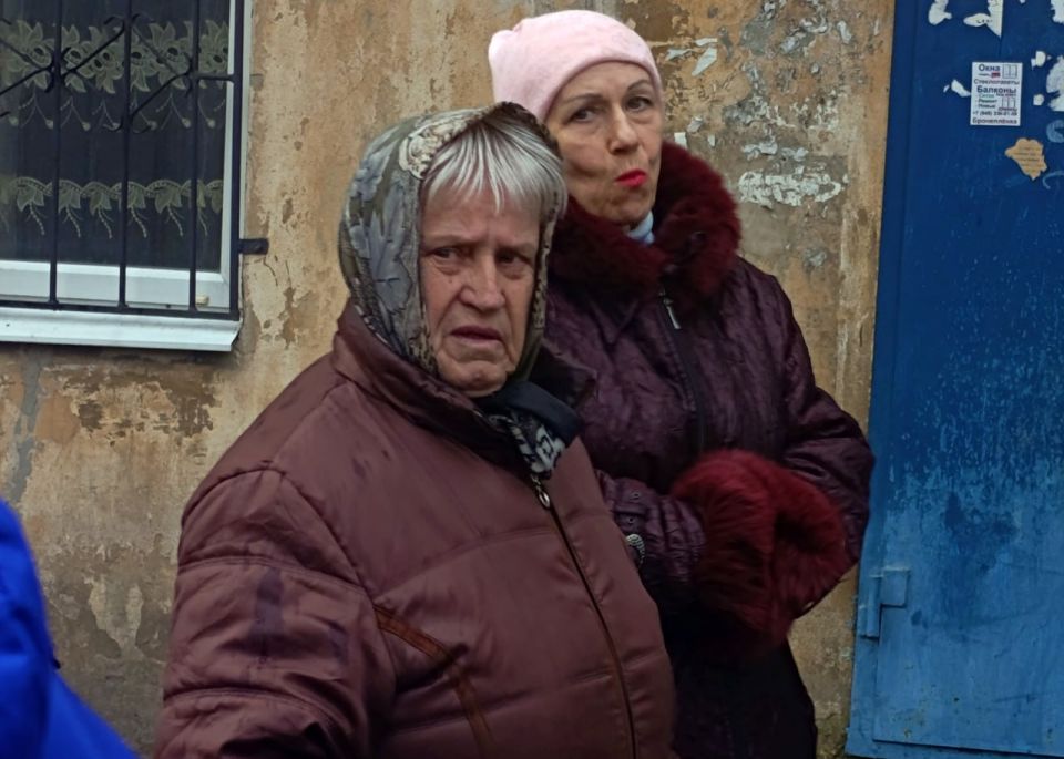 Иван Адамец: В Куйбышевском районе состоялась рабочая встреча заместителя руководителя управы Алексея Шлапака и представителей Единого регионального фонда по МКД с жителями многоквартирного дома №1 на проспекте Колхозном Иван Адамец: В Куйбышевском районе состоялась рабочая встреча заместителя руководителя управы Алексея Шлапака и представителей Единого регионального фонда по МКД с жителями многоквартирного дома №1 на проспекте Колхозном