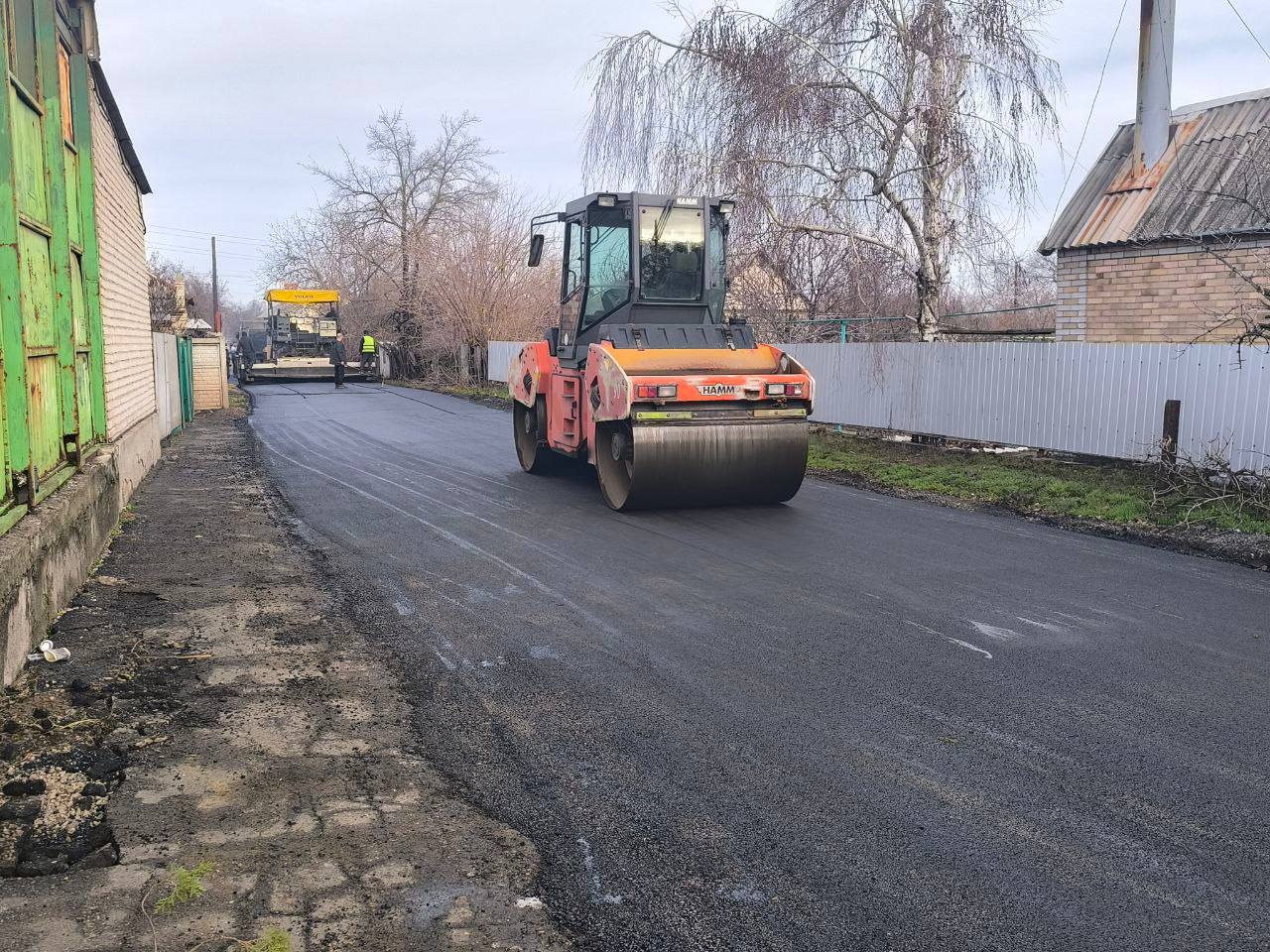 Денис Зубов: В рамках реализации первого этапа ремонта дорожного покрытия по переулку Лермонтова начата укладка асфальта Денис Зубов: В рамках реализации первого этапа ремонта дорожного покрытия по переулку Лермонтова начата укладка асфальта