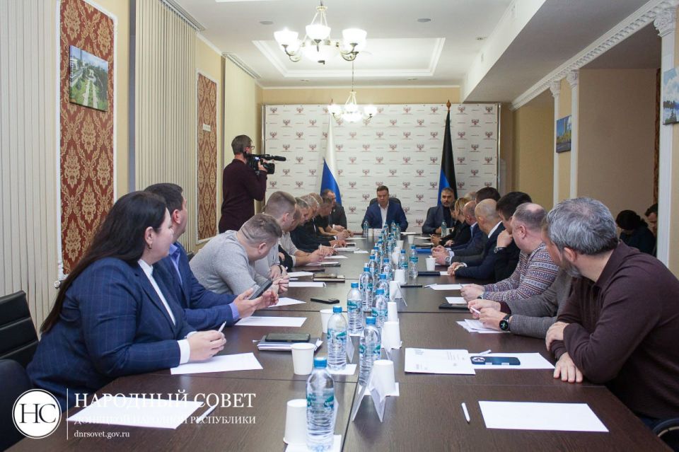 Алексей Дорофеев: Честный разговор о работе, а не об отчетах Алексей Дорофеев: Честный разговор о работе, а не об отчетах