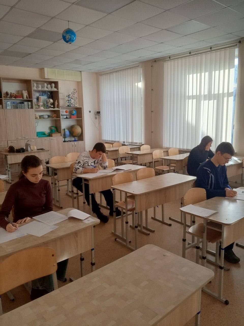 В Мангушском округе прошел муниципальный этап Всероссийской олимпиады школьников по обществознанию В Мангушском округе прошел муниципальный этап Всероссийской олимпиады школьников по обществознанию