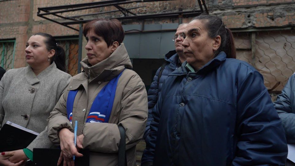 ПЛАТФОРМА ДЛЯ ОТКРЫТОГО ДИАЛОГА: РУКОВОДИТЕЛЬ ДОНЕЦКОГО ФИЛИАЛА "ДОНБАССТЕПЛОЭНЕРГО" ПРИНЯЛ УЧАСТИЕ ВО ВСТРЕЧЕ С ЖИТЕЛЯМИ КИЕВСКОГО РАЙОНА ПЛАТФОРМА ДЛЯ ОТКРЫТОГО ДИАЛОГА: РУКОВОДИТЕЛЬ ДОНЕЦКОГО ФИЛИАЛА "ДОНБАССТЕПЛОЭНЕРГО" ПРИНЯЛ УЧАСТИЕ ВО ВСТРЕЧЕ С ЖИТЕЛЯМИ КИЕВСКОГО РАЙОНА