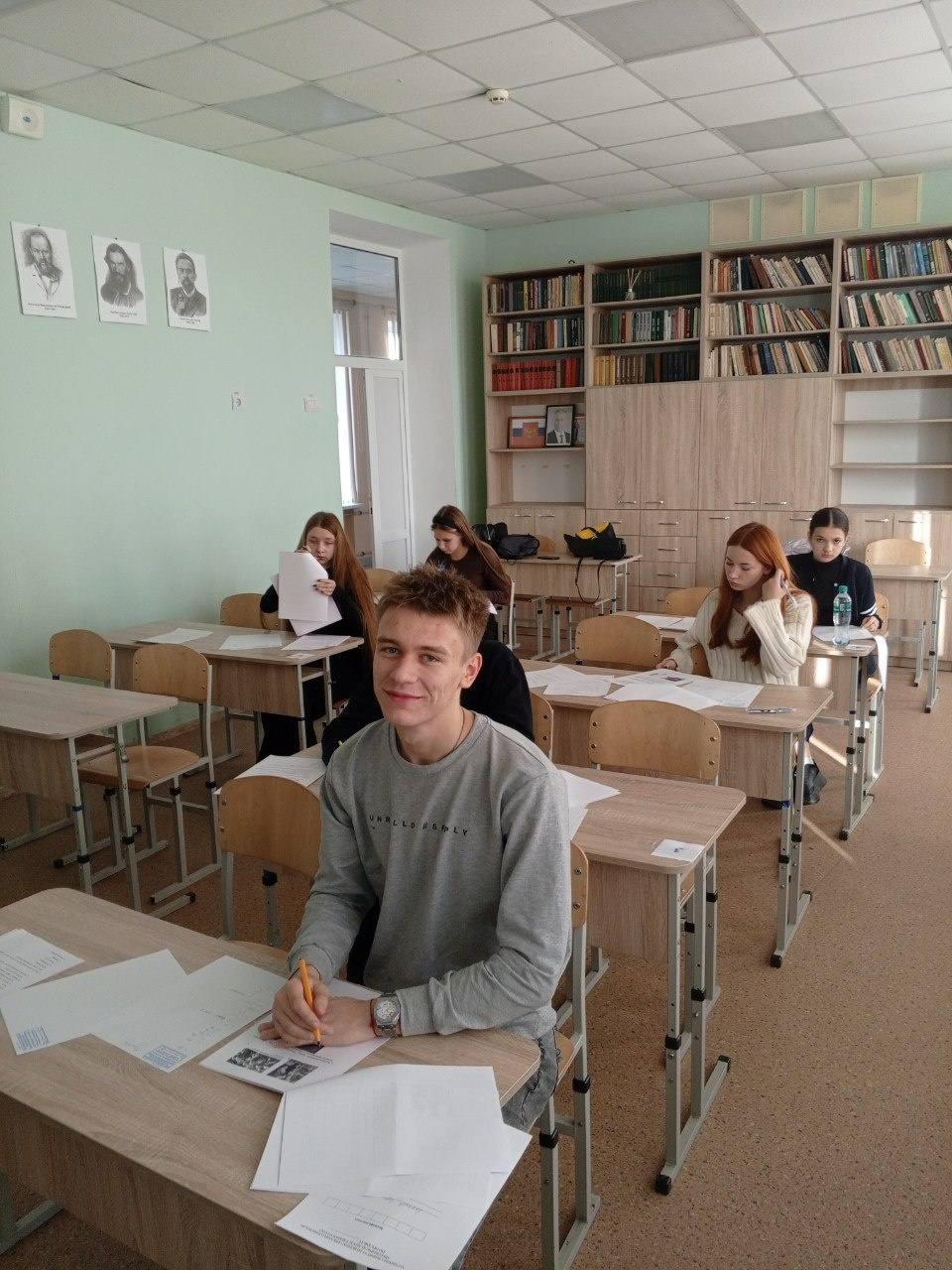 В Мангушском округе прошел муниципальный этап Всероссийской олимпиады школьников по обществознанию В Мангушском округе прошел муниципальный этап Всероссийской олимпиады школьников по обществознанию