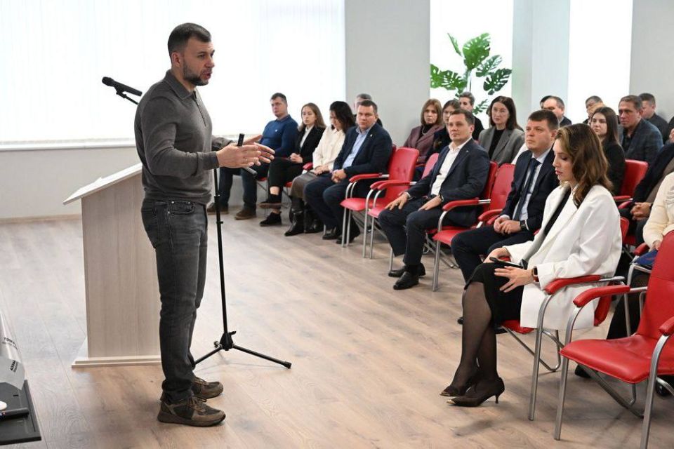 Глава ДНР коротко о важном: Открыли в регионе Центр развития компетенций государственных и муниципальных служащих «Точка опоры Донбасса» Глава ДНР коротко о важном: Открыли в регионе Центр развития компетенций государственных и муниципальных служащих «Точка опоры Донбасса»