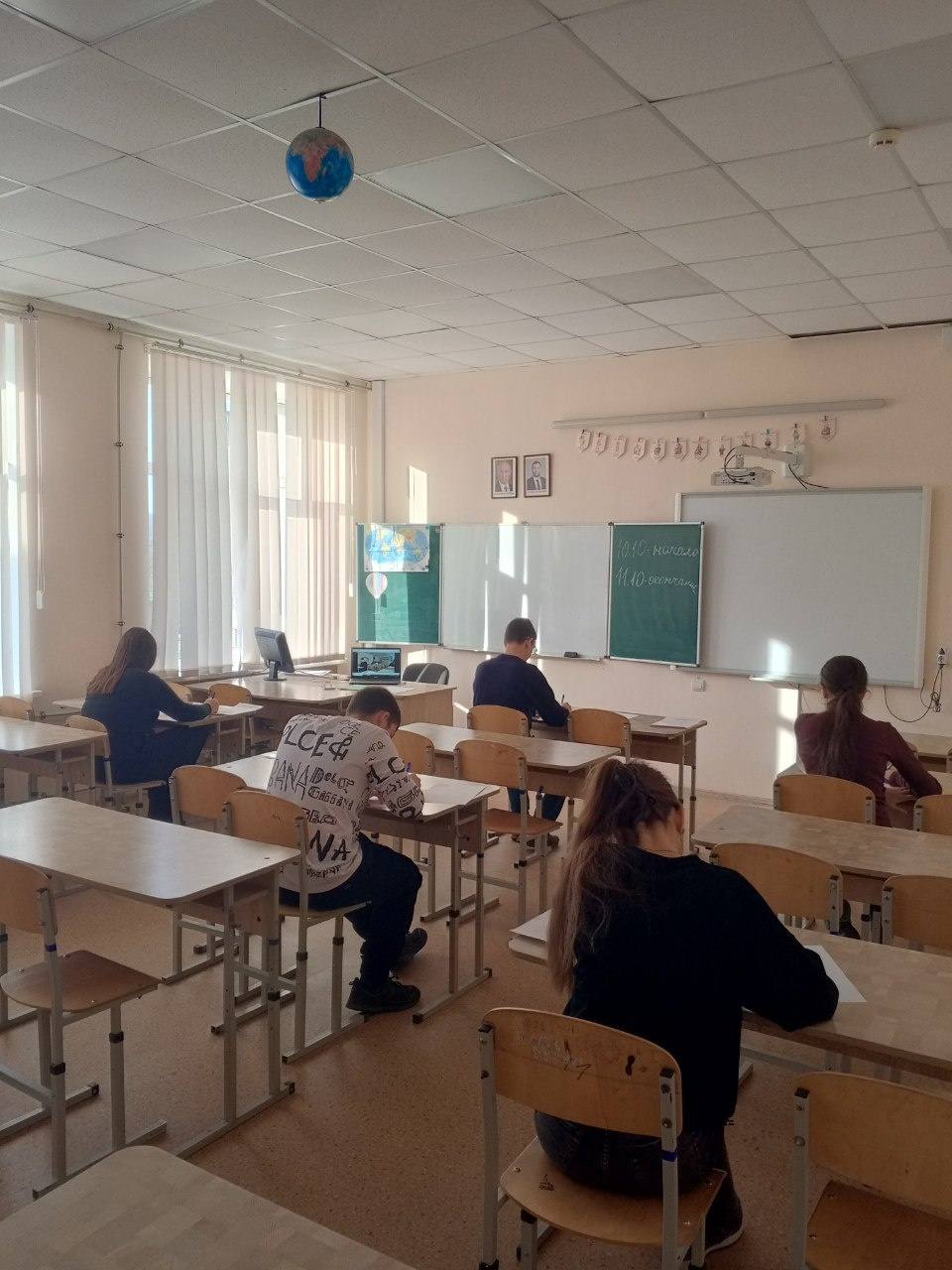 В Мангушском округе прошел муниципальный этап Всероссийской олимпиады школьников по обществознанию В Мангушском округе прошел муниципальный этап Всероссийской олимпиады школьников по обществознанию