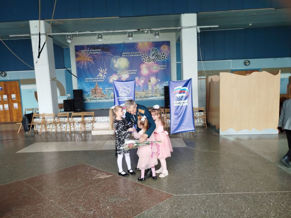 «Есть такая профессия Родину защищать»: Женсовет Будёновского района Донецка провёл встречу сыновей разных возрастов и поколений «Есть такая профессия Родину защищать»: Женсовет Будёновского района Донецка провёл встречу сыновей разных возрастов и поколений