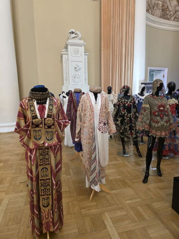 Модный Петербург гремит! Итоги IV Международного Форума "Содружество моды" Модный Петербург гремит! Итоги IV Международного Форума "Содружество моды"