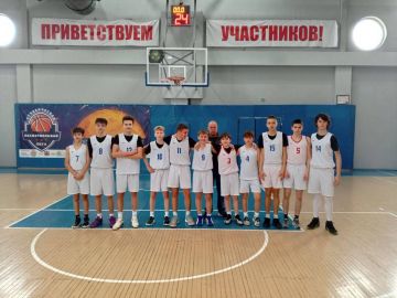 Сегодня в спортивном зале ДонНуэт состоялся очередной тур Открытого Первенства ДНР по баскетболу среди юношей и девушек "Детско-юношеская Баскетбольная Лига Донбасса", сезон 2025/2026 г. Команда ФАКЕЛ ( МБУ ДО СШ № 2...