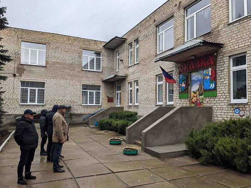 Бурятия продолжает помогать восстанавливать Старобешево