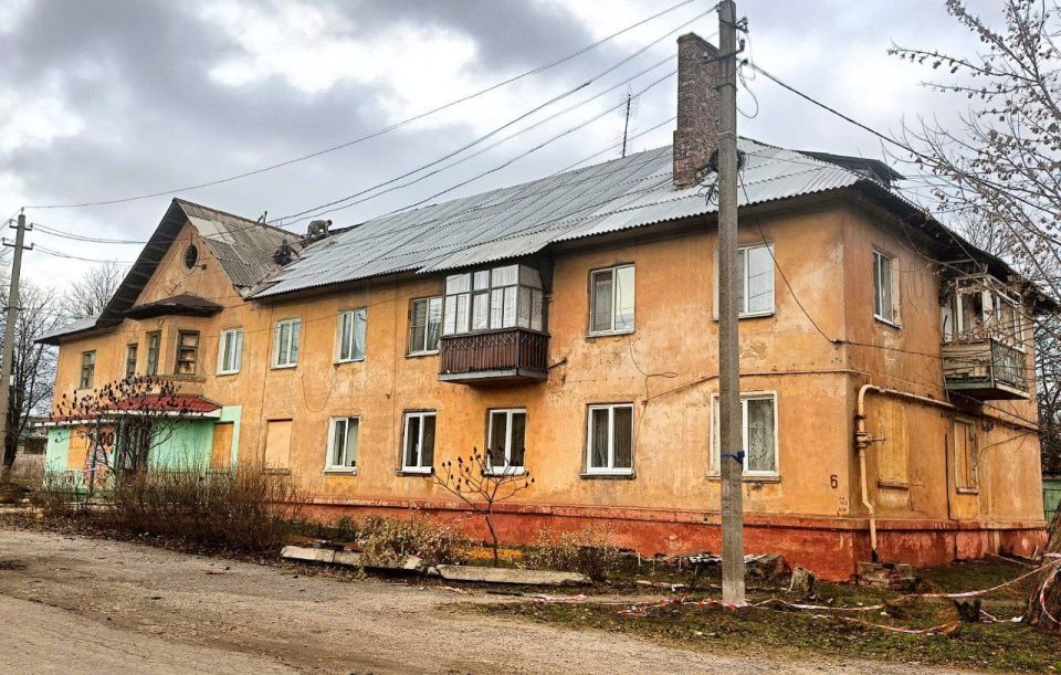 Специалисты «Единого регионального фонда по управлению многоквартирными домами на территории Донецкой Народной Республики» с привлечением подрядной организации продолжают выполнять работы по ремонту поврежденных кровель... Специалисты «Единого регионального фонда по управлению многоквартирными домами на территории Донецкой Народной Республики» с привлечением подрядной организации продолжают выполнять работы по ремонту поврежденных кровель...