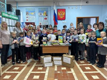 Ребята из детского сада Узловского района Тульской области собрали посылки для дошколят из Мариуполя