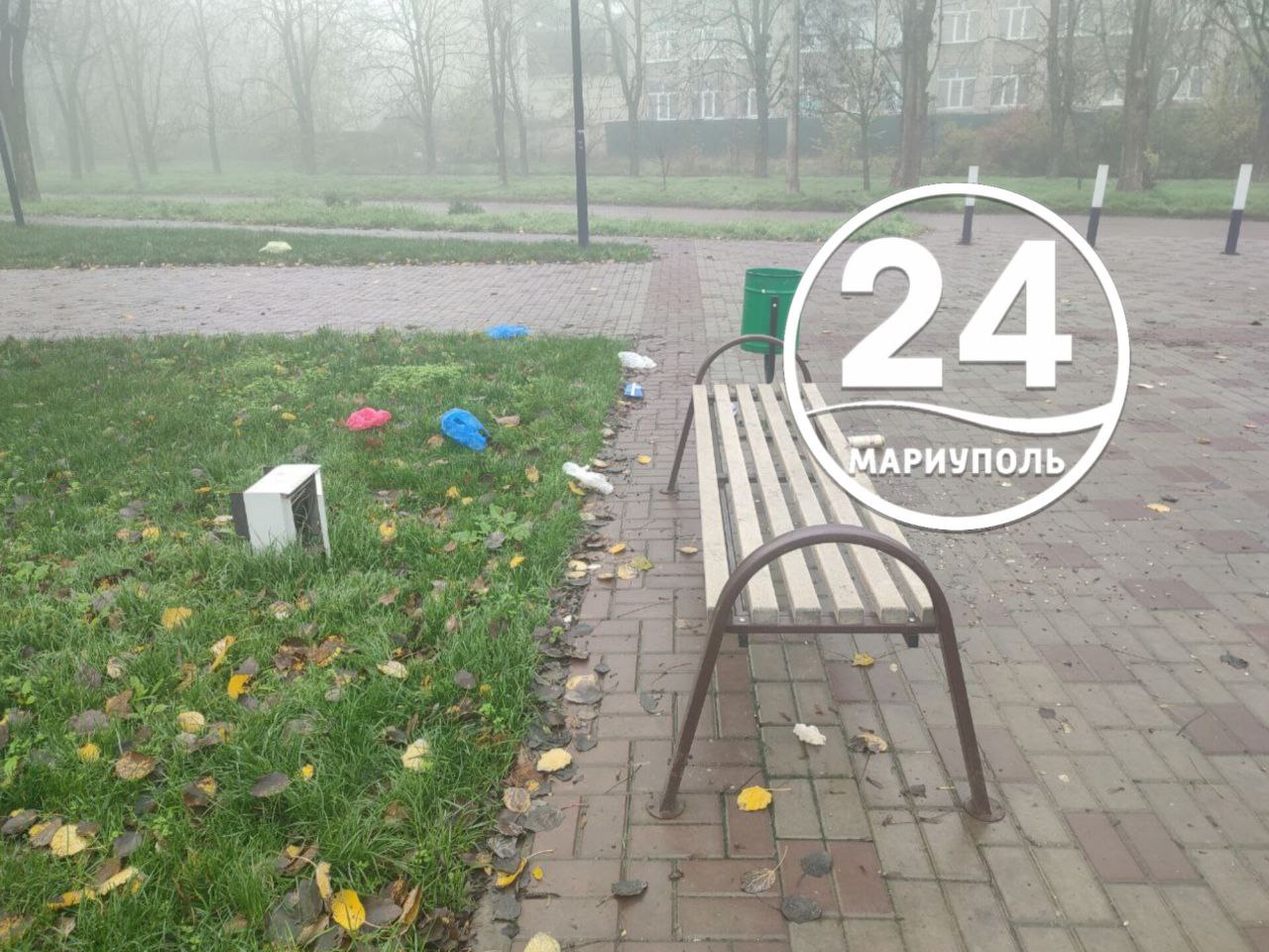 ПИШУТ ЧИТАТЕЛИ. Нам в чат-бот пришло сообщение от нашего подписчика с фотофактом актов вандализма в парке 50-летия Победы ПИШУТ ЧИТАТЕЛИ. Нам в чат-бот пришло сообщение от нашего подписчика с фотофактом актов вандализма в парке 50-летия Победы