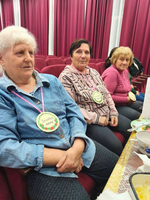 В последнее воскресенье ноября в нашей стране отмечается День матери В последнее воскресенье ноября в нашей стране отмечается День матери