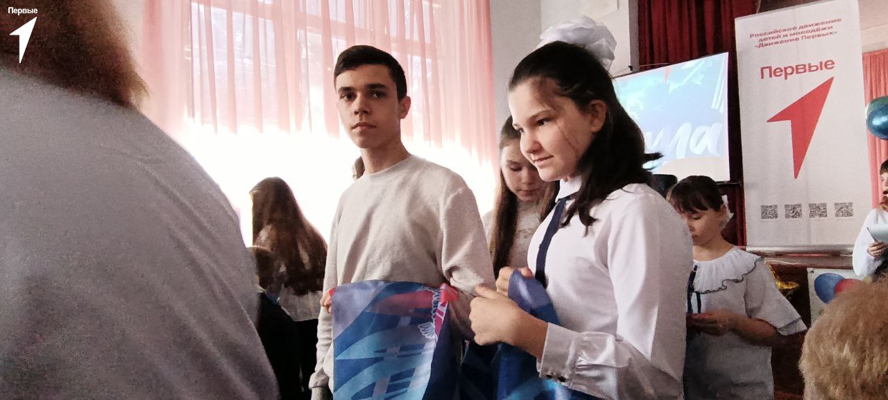Переходим в новый этап. В школе №22 произошло особенное событие — церемония посвящения первоклассников в ряды детской организации «Орлята России» Переходим в новый этап. В школе №22 произошло особенное событие — церемония посвящения первоклассников в ряды детской организации «Орлята России»