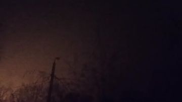 Мониторинговые каналы публикуют видео прилёта по цели в оккупированном Краматорске