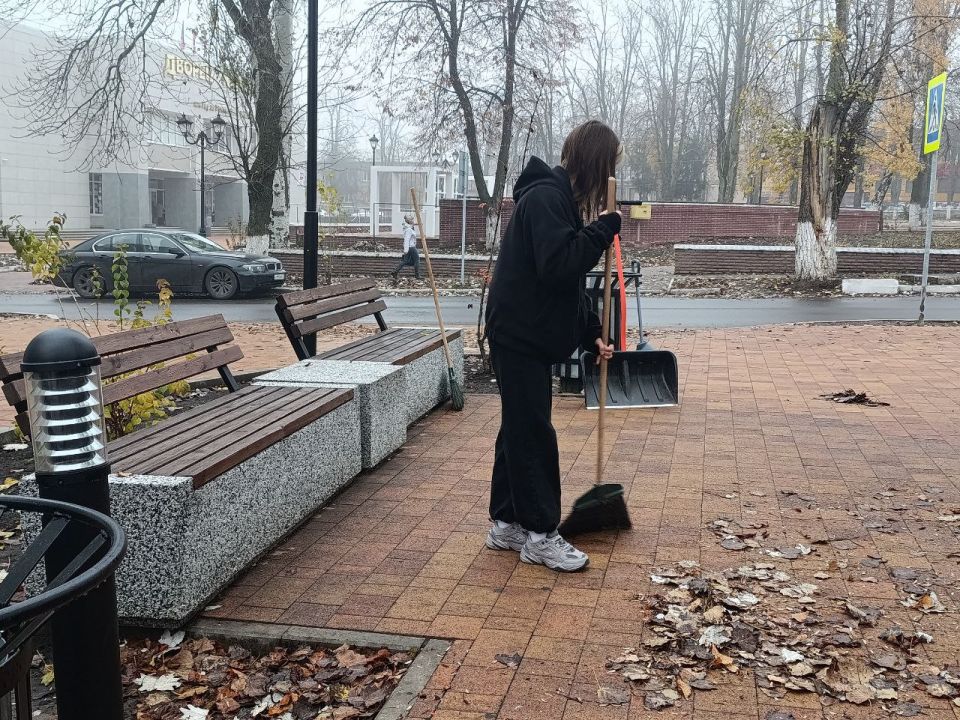 Команда Дома молодёжи | Волноваха в очередной раз провела работы по приведению в порядок прилегающей территории Команда Дома молодёжи | Волноваха в очередной раз провела работы по приведению в порядок прилегающей территории